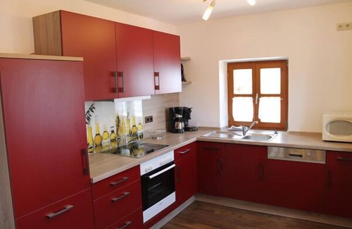 Aue Apartment | Geräumiges Feriendomizil mit Balkon - besonders für Familien geeignet