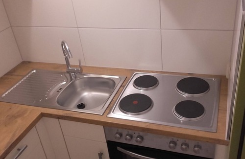 Bad Koenigshofen I. Grabfeld Apartment | Geräumiges 2-Raum-Appartement (40qm) mit Balkonzugang und kostenfreiem WLAN