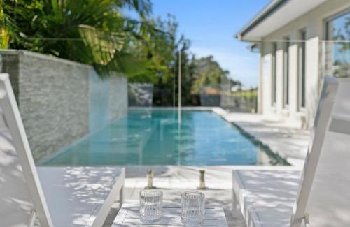 Korora House | Gerald's Break Away - Style and luxury with Pool