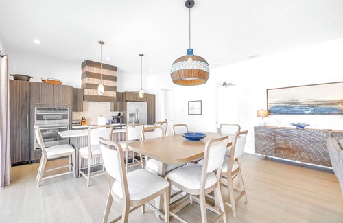 Siesta Key Condo | Gertrude's | Resort-like home & pool, 500ft to private beach access and Siesta's whitest sand!