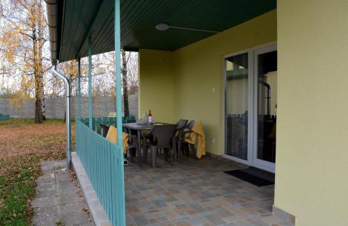 Tiszaalpar Apartment | Gesztenyés Apartmanház Tiszaalpár