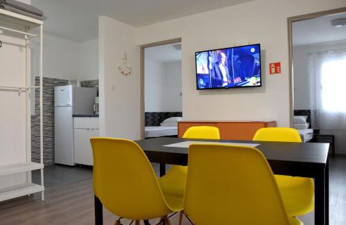 Tiszaalpar Apartment | Gesztenyés Apartmanház Tiszaalpár