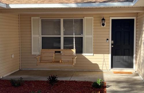 Lady Lake House | Get cozy in this Renovated home by the Villages