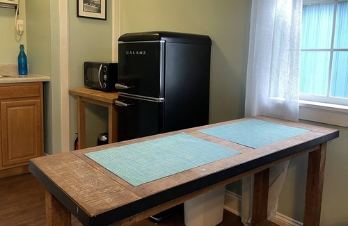 Poplarville Cabin | Getaway Cabin by the Water