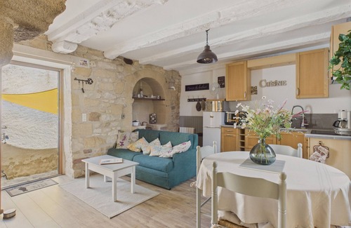 Auriac-du-Perigord Ski Chalet | Getaway for 2 in Auriac with cozy garden