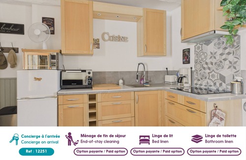 Auriac-du-Perigord Ski Chalet | Getaway for 2 in Auriac with cozy garden