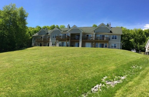 Haliburton Hotel | GetAways at Haliburton Heights