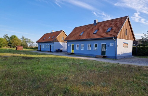 Karlshagen Apartment | GF 2 - Peene & Baltic Sea - Karlshagen, Holiday home at the Peene harbor