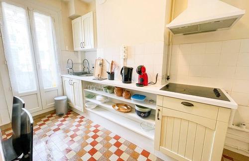 Quartier Chorier-Berriat Apartment | #GF The Grenoble Beret ❤️ next to the train station et GEM