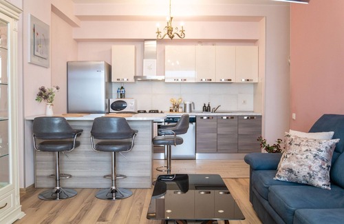 Saburtalo Apartment | GG Home - 2BR Spacious Getaway with fantastic view