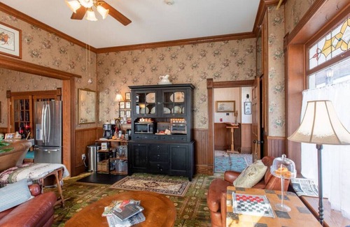 Rush City Hotel | GH5 · #5 Grant House-The Von Perske Zimmer