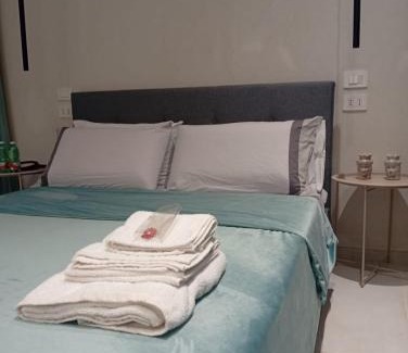 Santa Lucia House | Giù per la Costa - Siracusa