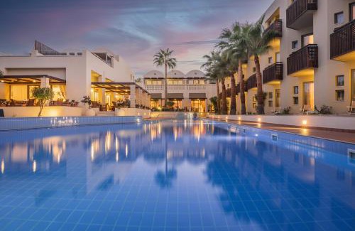 Kato Stalos Resort | Giannoulis - Santa Marina Plaza (Adults Only)