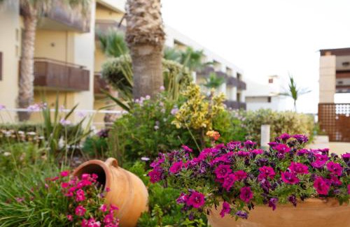 Kato Stalos Resort | Giannoulis - Santa Marina Plaza (Adults Only)