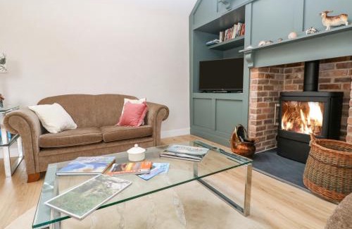 Helston House | Gilly Skyber