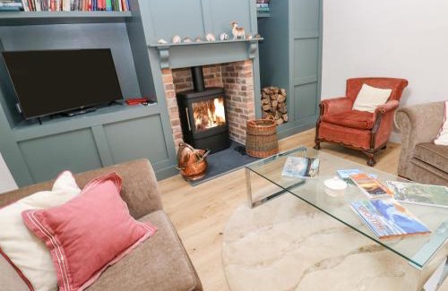 Helston House | Gilly Skyber