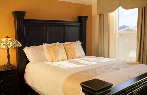 Ketchikan Hotel | Gilmore Hotel, Trademark Collection by Wyndham