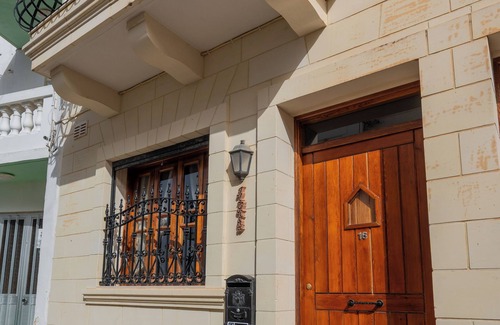 Ta' Pennellu Apartment | Girna - Entire 3BR Private entry Apartment