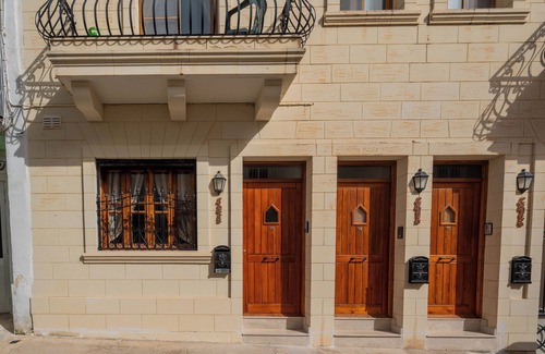Ta' Pennellu Apartment | Girna - Entire 3BR Private entry Apartment