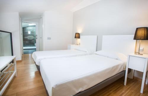 el Mercadal Apartment | Girona Housing Ginesta 9