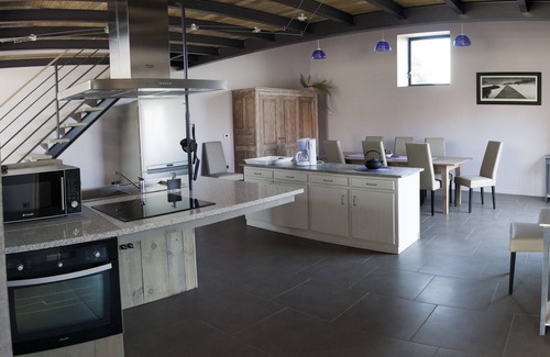 Chambretaud Cottage | Gite 6km from puy du fou with private pool and disabled accessible jacuzzi