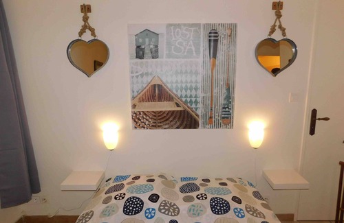 Villetelle Bed & Breakfast | Gîte at the gateway to the Camargue, heated swimming pool, 2 bedrooms, garden, parking