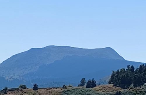 Le Cheylard Apartment | Gite AURIVES