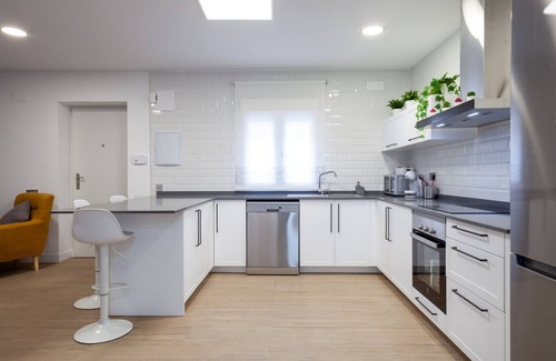 Bullas Cottage | Gite Bullas, 5 bedrooms, 10 persons