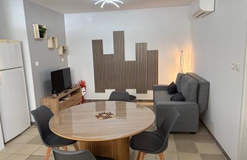 Nissan-lez-Enserune House | gite chez Galinette