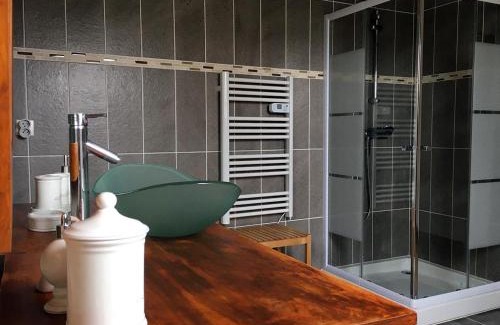 La Celle-sous-Gouzon House | GITE De LA VALLEE DE GUERA