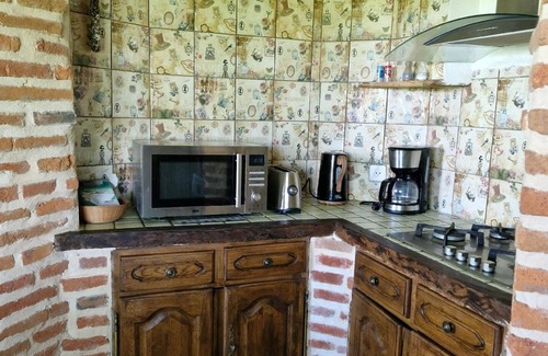 Marliac House | Gîte for two to six people, swimming pool, bowling green, spa, tennis.