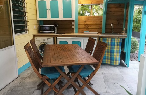 Petit-Bourg Ski Chalet | Gite Fushia, BELLEVUE GITES, 2 bedrooms, sleeps 4, PETIT-BOURG