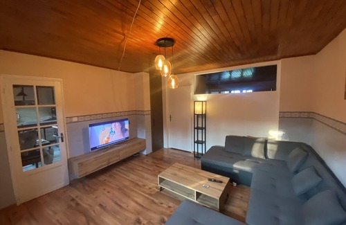 Mesnois Apartment | Gîte in a typical village, 10 minutes from Lac de Granvaud and 15 minutes from Chalain.