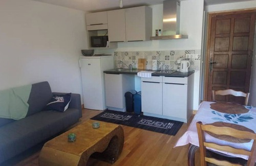 Montret House | Gite in Montret