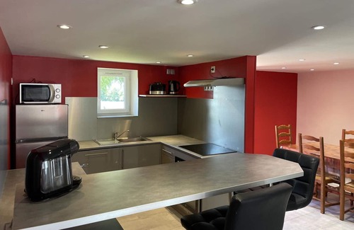 Isle-et-Bardais Cottage | Gite Isle-et-Bardais, 2 bedrooms, 5 persons