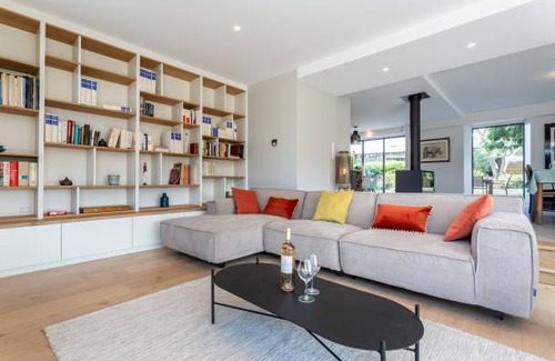 Planguenoual House | Gite La Cour - Sublime Vue mer