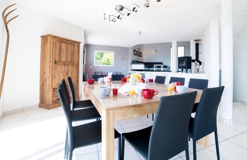 Pugny-Chatenod House | GITE LaurieRaphael VUE LAC DU BOURGET near ANNECY and mountains in ALL COMFORT,