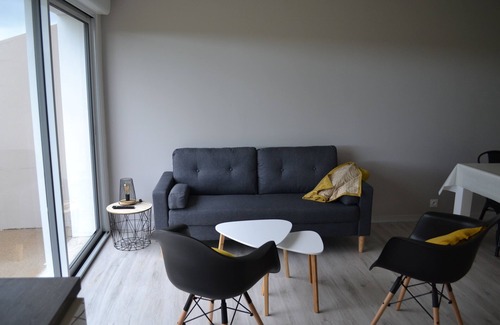 Verruyes House | GITE N ° 5 WITHIN A GITE VILLAGE WITH HEATED POOL AND JACUZZI
