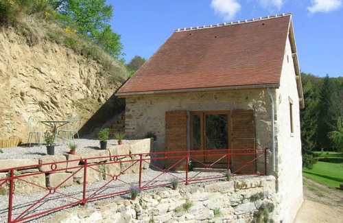 Vernusse Cottage | Gite Vernusse, 1 bedroom, 2 persons