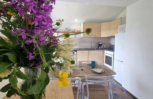 Villemontais Cottage | Gite Villemontais, 1 bedroom, 2 persons