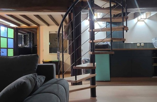 Nicorps House | Gîte with Llamas in Normandy – Ideal for Families & Groups, Sleeps 8–10