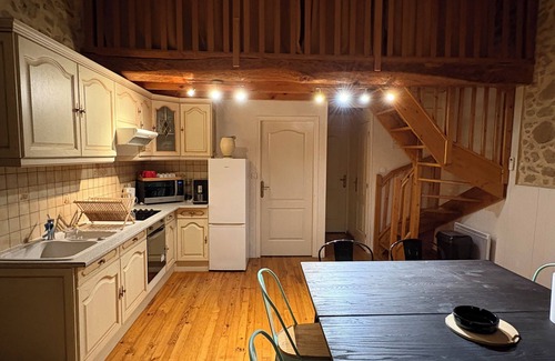 Graulhet Apartment | Gîte with swimming pool and pets