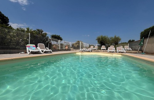 Ruoms Ski Chalet | Gîte with trees, Via Ardèche access, swimming pool, large covered terrace,