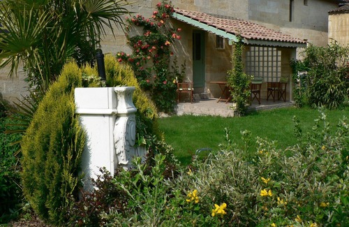Vignonet House | Gites Nénuphars rivière Saint-Emilion