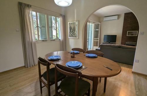City Centre Apartment | Gladstone Apartment