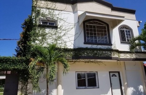 Sector 2 Apartment | Gladys Room