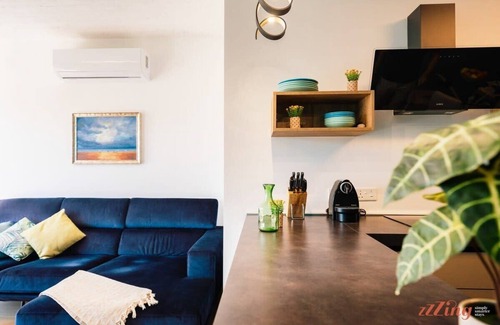 Zebbug Apartment | Glamorous Apartment with Panoramic Green Views