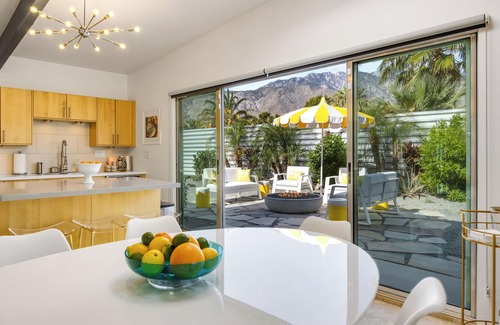 Racquet Club Estates House | Glamour Manor: Ultra-luxe PS Glam