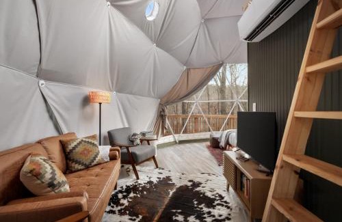 Wardensville House | Glamping Dome w Hot Tub Fire Pit & River Access