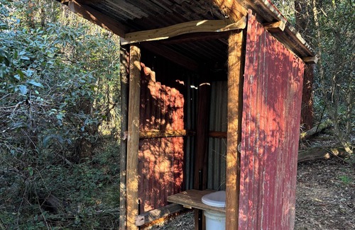 Murrah RV Rental | Glamping nature escape at ‘Black Wattle’ 5 minutes from pristine empty beaches